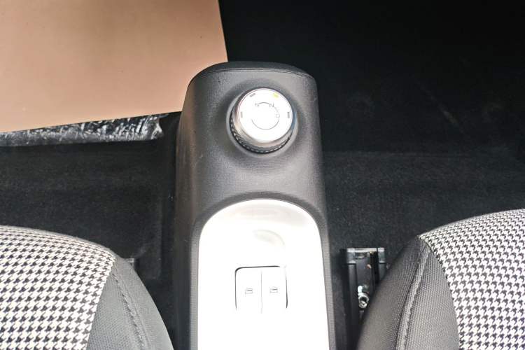 Used Wuling Hongguang MINIEV 2024 3rd Generation 215km Advanced Version