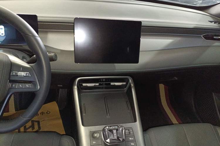 Used BYD Qin PLUS 2025 DM-i Smart Drive 55KM Leading Model
