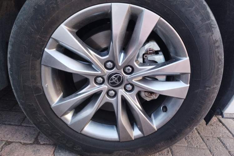 Used Toyota SIENNA 2024 2.5L Hybrid Four-Wheel Drive Prestige Edition