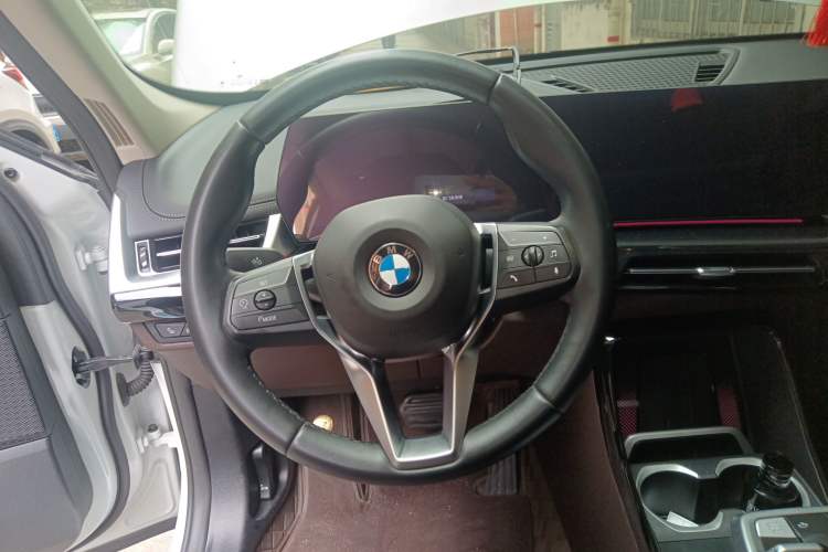 Used BMW X1 2024 sDrive25Li X Design Package Steering Wheel