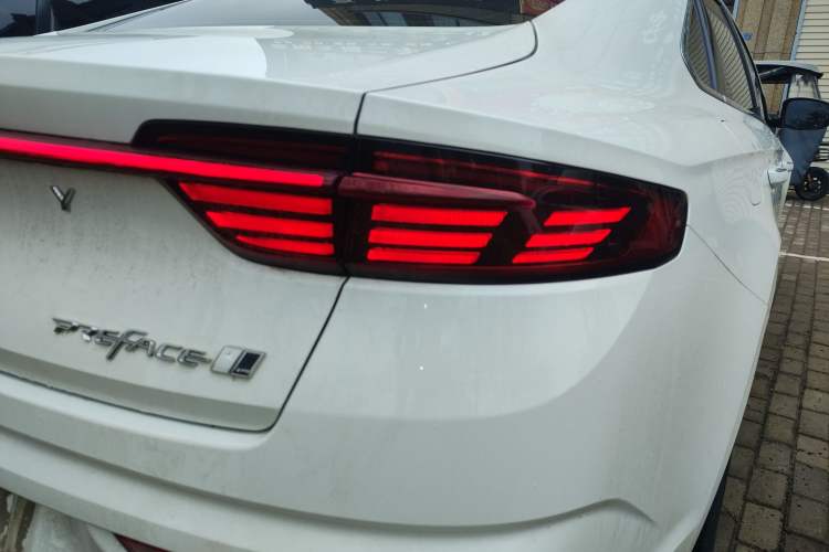 Used Geely Auto Preface 2023 2.0TD Luxury Version Right Rear Taillight