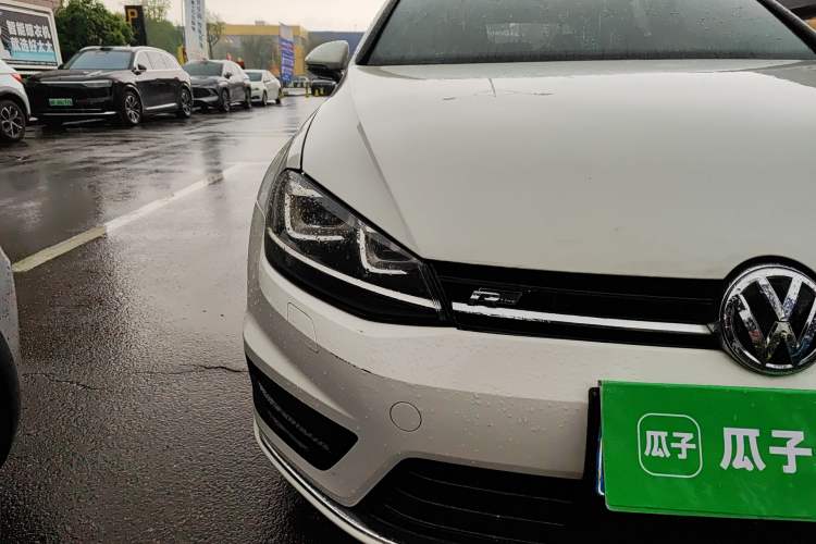 Used Volkswagen Golf 2016 1.4TSI Automatic R-Line Right Front Headlight