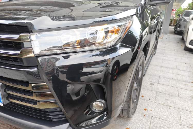 Used Toyota Highlander 2018 2.0T Four-Wheel Drive Knight Edition 7 Seats China VI Standard Left Front Headlight