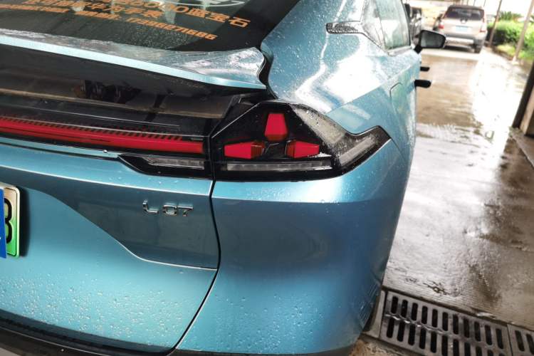 Used Deepal L07 2024 230Max Qiankun Intelligent Driving ADS SE Range-Extended Version
