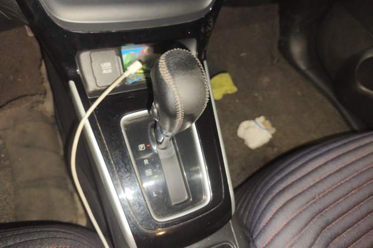 Used Nissan Sylphy 2016 1.6 XL CVT Luxury Edition Gear Lever