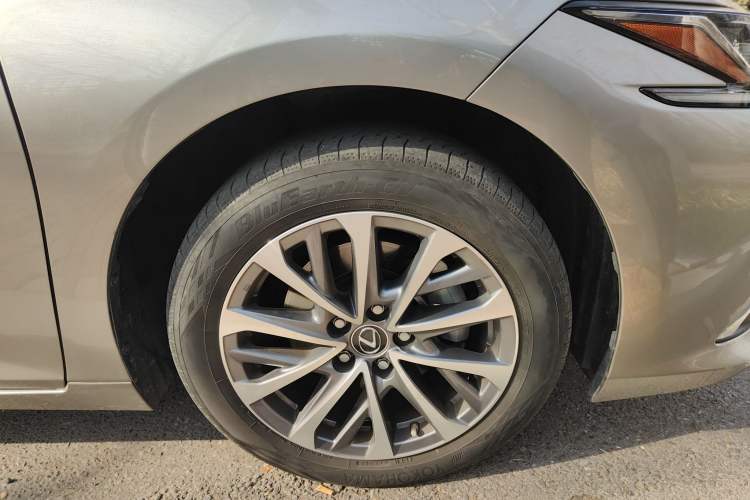 Used Lexus ES 2022 200 Excellence Edition
