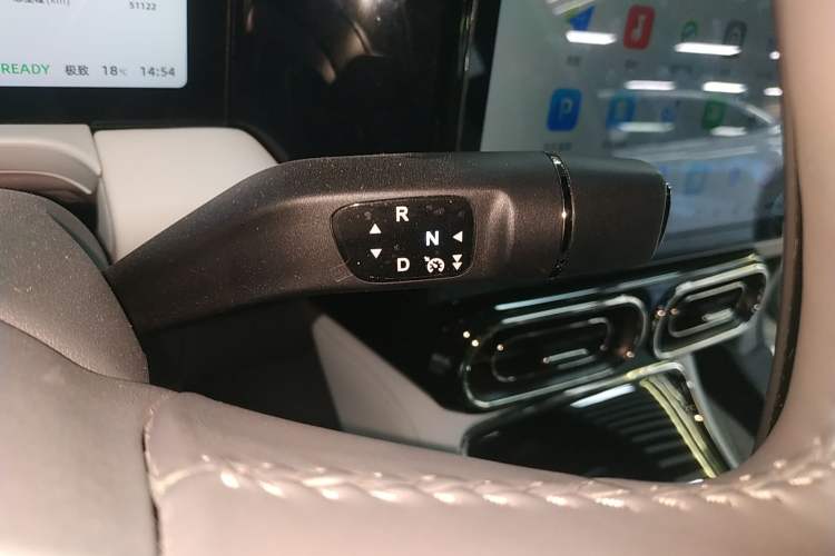 Used Leapmotor C01 2022 Four-Wheel Drive Dual-Motor Performance Version
