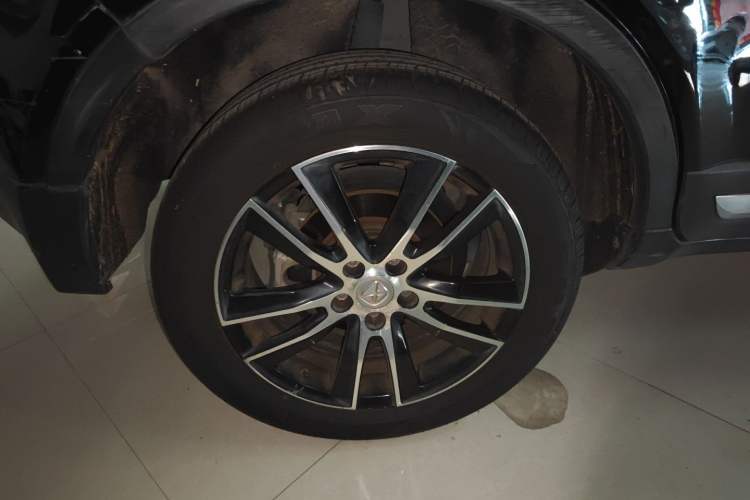 Used JMC Yusheng S330 2016 1.5L GTDi Automatic Two-Wheel Drive Flagship Edition Right Rear Wheel Hub