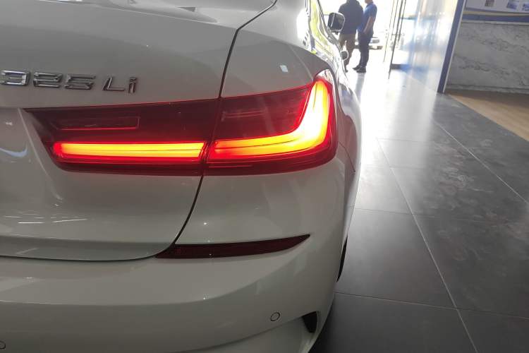 Used BMW 3 Series 2022 Updated 325Li M Sport Package
