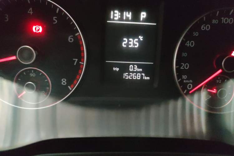 Used Volkswagen Passat 2011 1.8 TSI DSG Prestige Edition Odometer Close Up