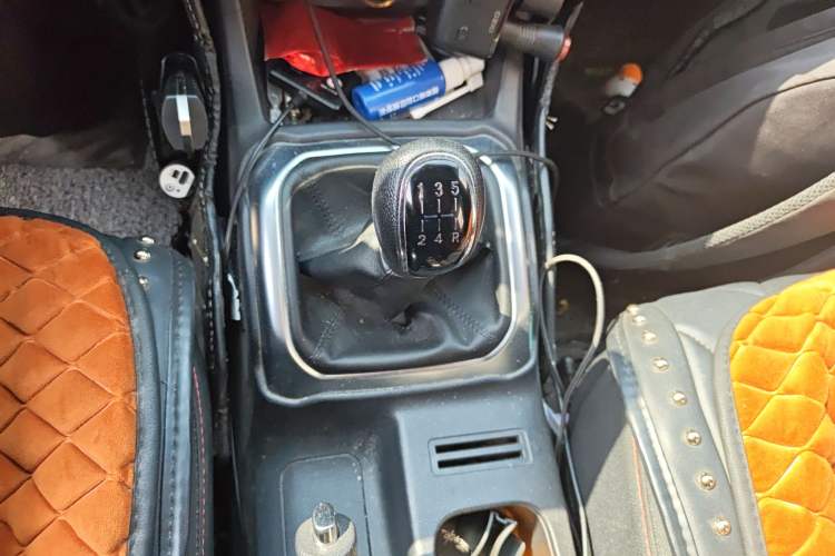 Used CHANGAN OSHAN X70A 2018 1.5L Manual Standard Edition
