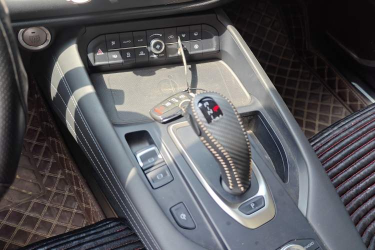 Used Haval F7 2020 1.5T Two-Wheel Drive i-Trend Gear Lever