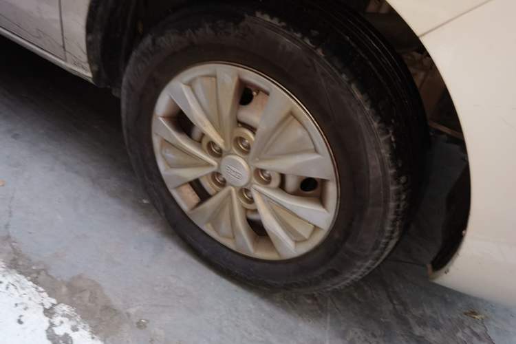 Used JAC Refine M3 2019 1.8L 5-Seater Express Edition Right Front Wheel Hub