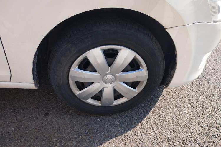 Used Volkswagen Santana 2015 1.6L Manual Fashion Edition Right Front Wheel Hub