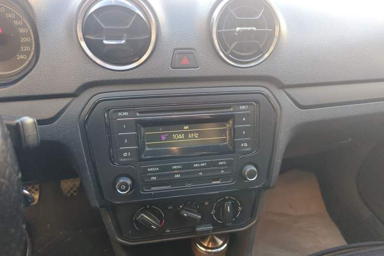 Used Volkswagen Jetta 2017 1.4L Manual Fashion Edition