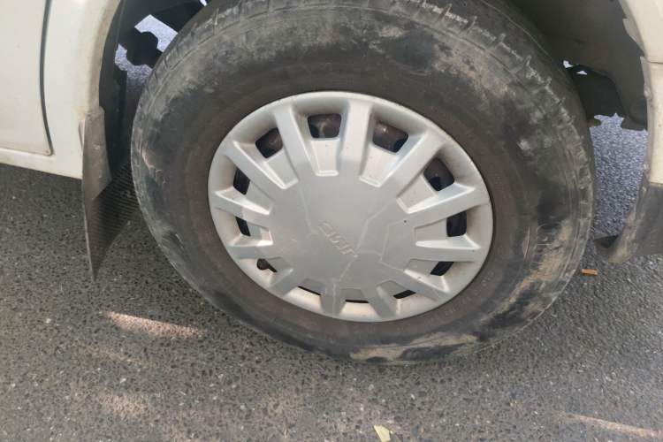 Used JMC Transit 2019 2.8T Commercial Version Long Wheelbase Mid-Roof 6-Seater Rear Single Tire China VI Emission Standard – JX493