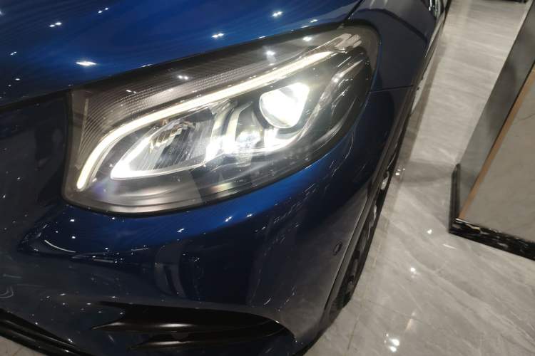 Used Mercedes-Benz GLC Coupe 2017 GLC 260 4MATIC Coupe SUV
