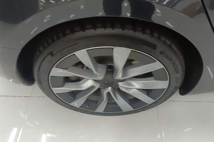 Used Tesla Model 3 2023 Rear-Wheel-Drive Version

