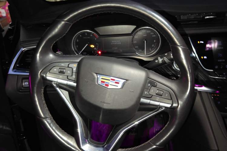 Used Cadillac XT6 2022 2.0T Six-Seater Four-Wheel-Drive Luxury Standard Edition