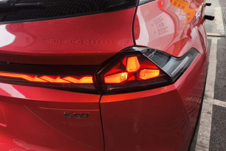 Used Deepal S07 2024 215Max Qiankun Intelligent Driving ADS SE Range-Extended Version
