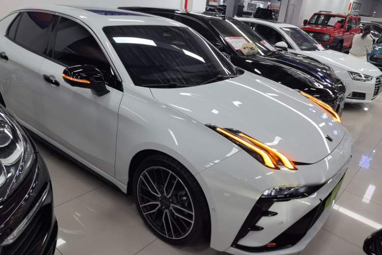 Used Lynk & Co 03 2023 2.0TD DCT H-Power Halo Front Right 45 Deg