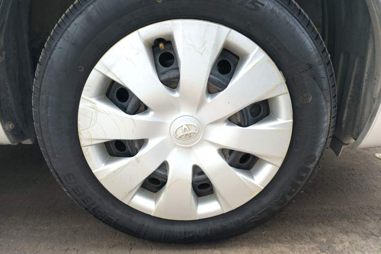 Used Toyota Corolla EX 2011 1.6L Manual Classic Edition Right Front Wheel Hub