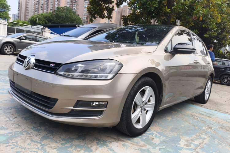 Used Volkswagen Golf 2017 1.6L Automatic Comfort Million-Vehicle Anniversary Edition Guazi used car, China used car export, Used car for sale, Used  cars, Cheapest cars for sale