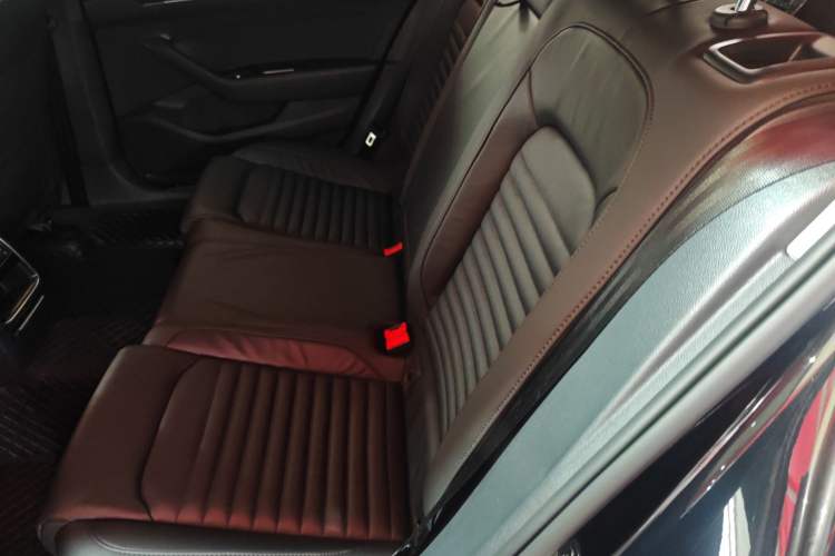 Used Volkswagen Magotan 2019 330TSI DSG Leading Model China VI Standard