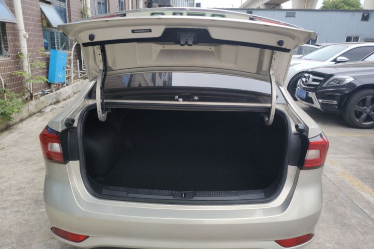 Used Roewe i5 2019 1.5L Automatic 4G Connected Langhao Edition