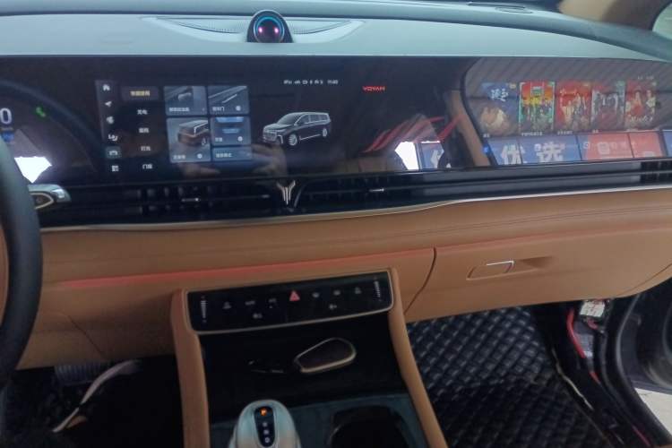 Used VOYAH Dream 2024 PHEV Extended-Range Premium Edition Audio And AC Panel