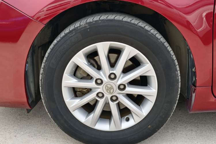 Used Toyota Camry 2015 2.0G Premier Edition Left Front Wheel Hub