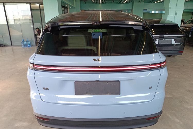 Used Li Auto i8 2025 Model Standard Version
