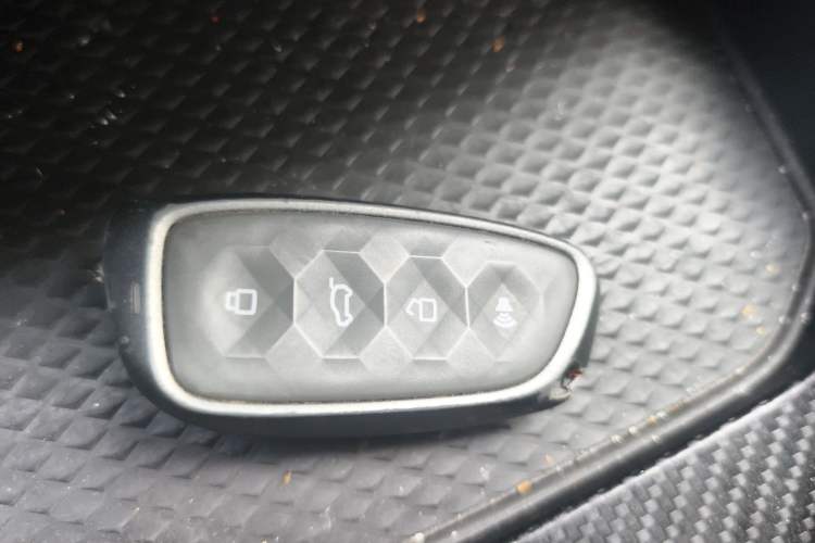 Used Haval H Dog 2023 2.0T Two-Wheel Drive Trendy Outdoor Edition Vehicle Key