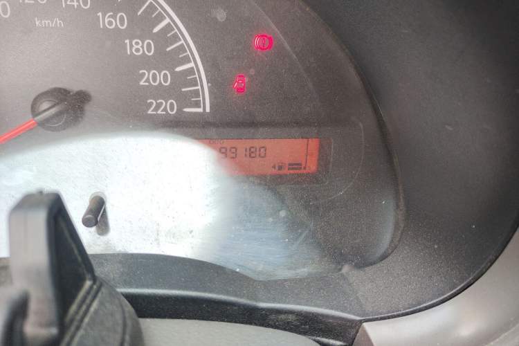 Used Nissan Sunny 2015 1.5XE Manual Comfort Edition Odometer Close Up