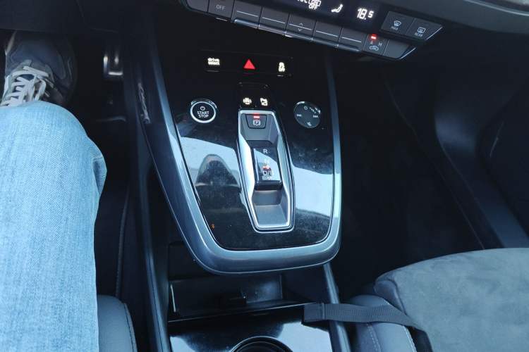 Used Audi Q4 e-tron 2022 50 e-tron quattro Visionary Edition
