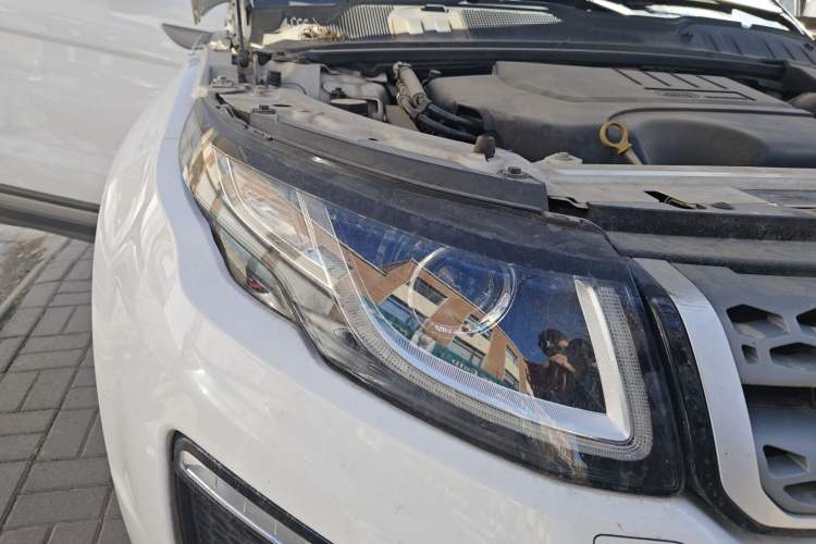 Used Land Rover Range Rover Evoque 2018 240 PS SE Smart Brilliance Edition
