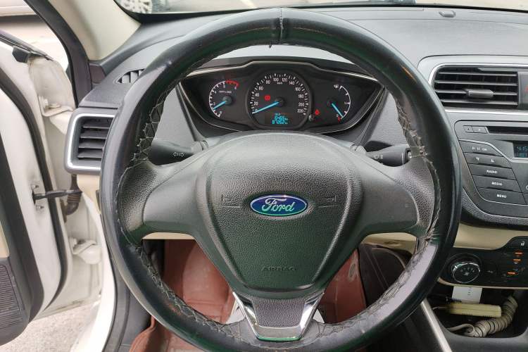 Used Ford Escort 2015 1.5L Manual Comfort Model
