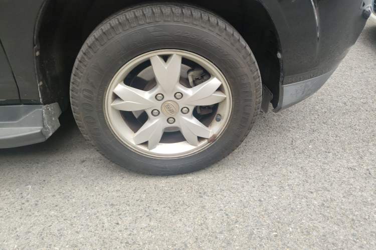 Used BYD S6 2014 2.0L Manual Luxury 5-Seater