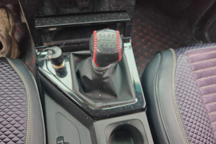 Used Wuling Hongguang PLUS 2019 1.5T Manual Luxury 7-Seater