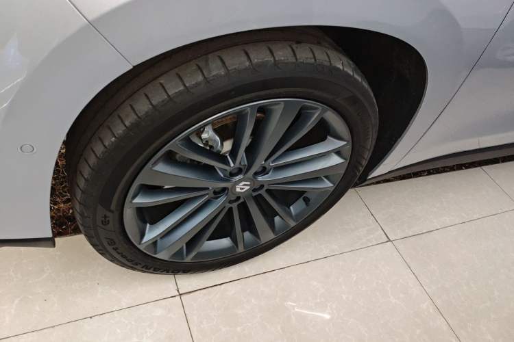 Used Leapmotor C16 2024 Pure Electric 520 Deluxe Edition