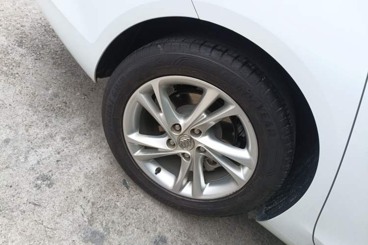 Used Buick Regal 2020 552T Luxury Version Exterior 5