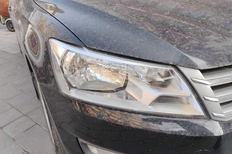 Used Volkswagen Santana 2015 1.6L Manual Comfort Edition Right Front Headlight