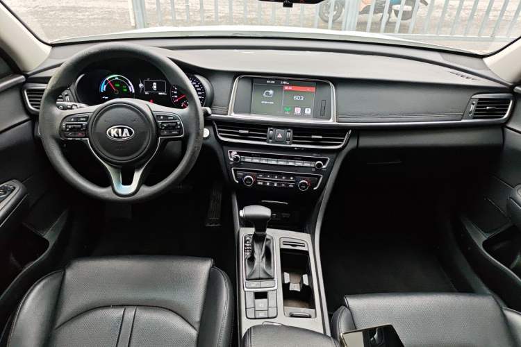 Used Kia K5 New Energy 2018 2.0L Smart Enjoyment Version Center Console