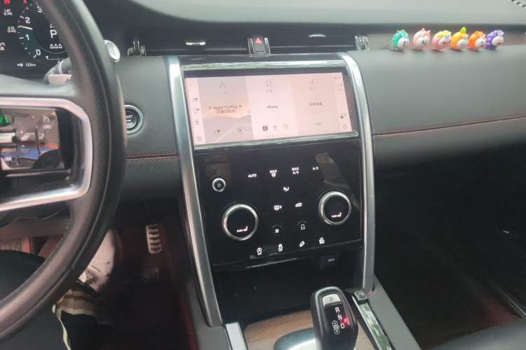 Used Land Rover Discovery Sport 2022 249 PS R-Dynamic S Performance Edition 5 Seats Audio And AC Panel