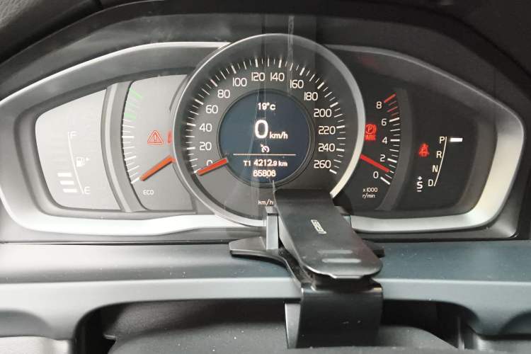 Used Volvo V60 2014 Facelift T5 Zhiyi Edition