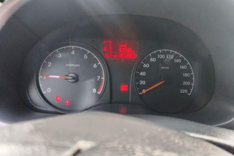 Used Hyundai Verna (older generation) 2014 1.4L Manual Smart GLS Trim Instrument Cluster