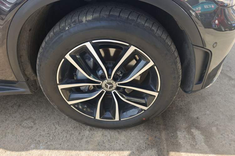 Used Mercedes-Benz GLC 2020 Facelift GLC 300 L 4MATIC Dynamic Edition