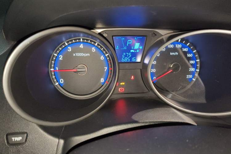 Used Hyundai ix35 2013 2.0L Automatic Two-Wheel Drive Smart GLS China IV Standard Odometer Close Up