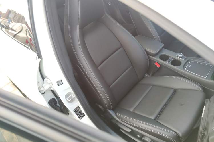 Used Mercedes-Benz GLA 2017 GLA 200 Fashion Model