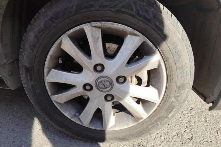 Used BAIC E Series 2013 Sedan 1.5L Manual Leshang Version